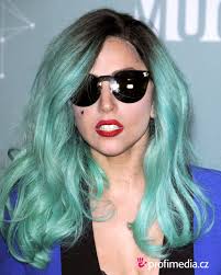 Resultado de imagen de LADY GAGA PEINADOS