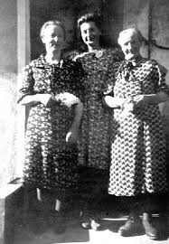 108-0031 Von links Margarete Hinz, Hanni Pustlauk und Helene ...