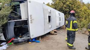 ¡Alerta Neuquén! Micro Volcó Cerca de Villa Traful: Urgencia y Heridos
