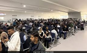 UAE Offers Comprehensive Support to Stranded Tourists Amid Travel Disruptions