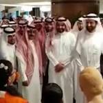 شاهد.. مسعفتان صغيرتان تجذبان أنظار