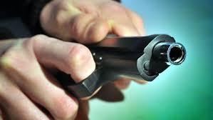 Jugendlicher war möglicherweise mit Waffe auf Bünder Frühlingsfest unterwegs