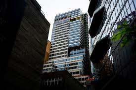 Evacúan un rascacielos en Nueva York tras pandeo de varias columnas estructurales