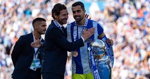 FC Porto: Diogo Costa agradece, mas recusa desafio lançado por Villas-Boas