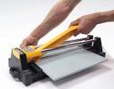 Come tagliare le piastrelle con un tagliapiastrelle fai-da-te -