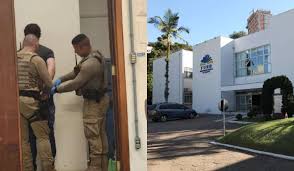 Palestrante esfaqueia homem dentro de universidade em SC; bullying seria motivação