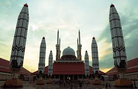 Hasil gambar untuk wisata jawa tengah