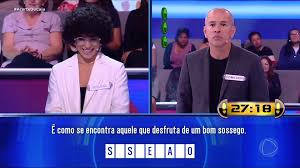 Edmilson Filho começa bem e tira Bruna Pinheiro do jogo no primeiro duelo do Acerte ou Caia!