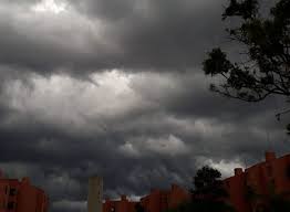 Frente fria traz chuva forte para o Brasil no fim de semana