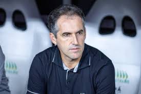 Remo encaminha acerto com o técnico Léo Condé