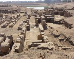 Image of pylon and entrance to the main Temple of Mut.