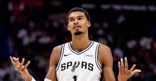 Wembanyama: Déjà le Meilleur de la NBA? Performances Époustouflantes!