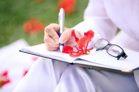 Kết quả hình ảnh cho nhat cánh hoa roi