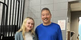 Dakota Fanning & Jake Johnson Spotted Filming Secret Movie in Alaska! - Imagen principal del artículo