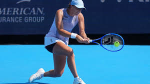 Swiatek Cruises into Cincinnati Semifinals After Dominant Win