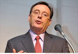 3M CEO George Buckley by Ken Sweet, contributing writerFebruary 28, 2011: 1:41 PM ET. NEW YORK (CNNMoney) -- The head of industrial conglomerate 3M (MMM, ... - george_buckley.gi.top