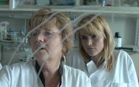 We bezochten Eline Slagboom die bij Molecular epidimology onderzoekt welke genen ervoor zorgen dat mensen oud worden. Veel fundamenteler dan dat kan ... - glas-schrijven