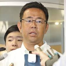 玉城 デニー