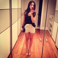 Résultat de recherche d'images pour "fashion girl facebook profil"