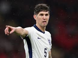 Everton Linked Veteran Defender Won’t Rush Into Any Decision: Can They Attract Him?