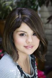 Selena Rebecca Gomez. 2. Geboren am.