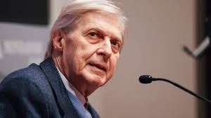 L'ex manager di Vittorio Sgarbi, Sauro Moretti: "È andata via la sua voglia di trasgredire, vivere"