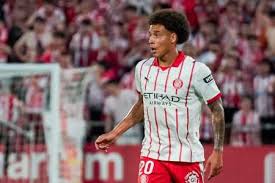 Clube espanhol é rebaixado e vai da Champions à Segunda Divisão em dois anos