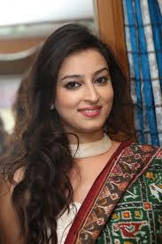 Chandni Sharma inaugurates IKAT Handloom Mela 2014, Hyderabad [ Gallery View ] - Indian_Princess_Chandni_Sharma_inaugurates_IKAT_Handloom_Mela_2014_Hyderabad_2403397