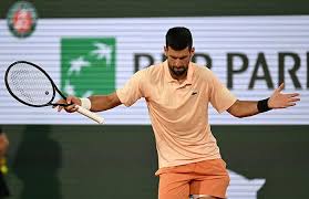 Djokovic remonta y vence a GiovannI