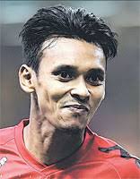 Amri Yahya. KUALA LUMPUR: Selangor put an end to Pahang&#39;s winning streak in the Super League with a 3-2 win at the Shah Alam Stadium, Selangor. - B4576