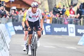 Isaac del Toro finaliza 11 en la Etapa 2 de la Itzulia 2026