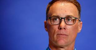 Kevin Harvick reluctantly predicts NASCAR winner of Bristol night race