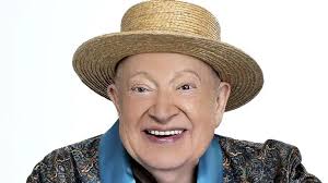 Ghana Mourns: Legendary Comedian Eduardo Manzano Passes Away at 87