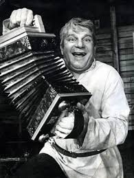 images?q=tbn:ANd9GcSGIitJ_PIKR4Pve7eWje0