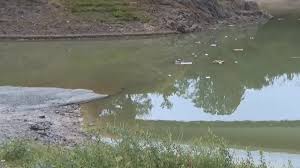 Caminhão cai em represa no PR, deixa pai desaparecido e criança morta