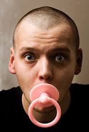 El Síndrome de Peter Pan. Cuando somos niños todos queremos ser adultos para gozar de los privilegios de los mayores, y cuando nos hacemos adultos ... - 1