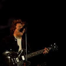 Lollapallooza: Lewis Capaldi é acolhido por fãs de Chappell Roan, que cantaram em coro seus hits