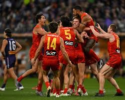 Suns Edge Dockers in a Finals Thriller
