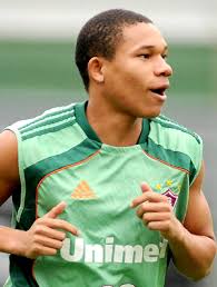 Arsenal man Wellington Silva signs for Alcoyano. January 13, 2012 at 21:44 Leave a comment. Wellington Silva in his Fluminense days - wellingtonsilva_pho300