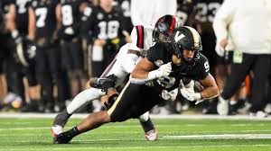 Vanderbilt Commodores Breakout Star Has Been Nation's Top Tight End