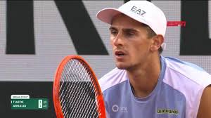 Italiano nº 104 do mundo chega às quartas de Roland Garros após jogo de quase 6 horas