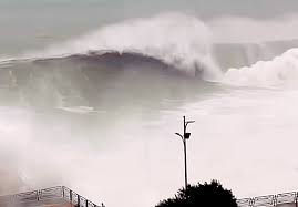 Colossal 26ft Waves Pummel Italy from Cyclone Harry Swell (Video)