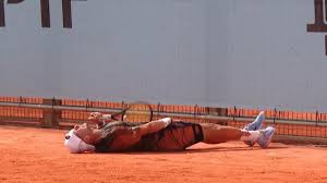 « Je n’ai jamais vu ça » : entre crampes et hurlements de douleur, Terence Atmane « braque » Ugo Humbert sous les sifflets à Madrid