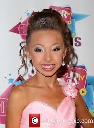 Picture - Sophia Lucia at MGM Convention Center - sophia-lucia-2013-kar-tv-dance-awards_3744902