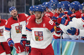 Bruins’ Pastrnak Says He Needs to Be Better as Czechia Enters Playoffs