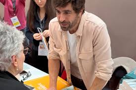 Agustin Galiana se Confie : Secrets de Bonheur et Parcours Étonnant !