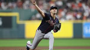 Tyler Mahle Reacts Before Braves Try to Close Out Phillies