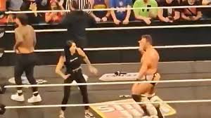 WWE Stars Go Wild in Paris! You Won't Believe What Happened After Raw! - Imagen principal del artículo