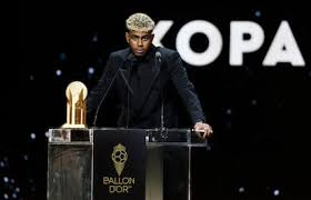 ¡Histórico! Luis Enrique, el Mejor DT y PSG, Mejor Equipo del Año - Imagen principal del artículo