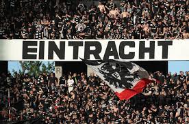 Bundesliga live: Jonathan Burkardt lässt die SGE-Fans jubeln, Augsburg harmlos